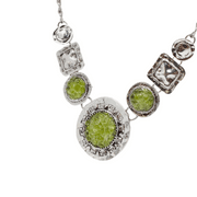 Collar con olivina, otra vista